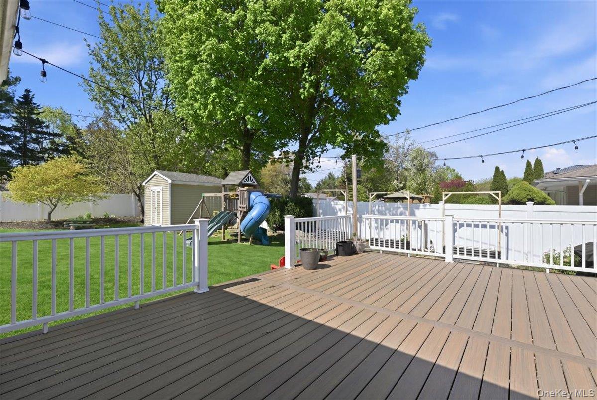 9 Copperbeech Road St. James, NY 11780 - Photo 33 of 39