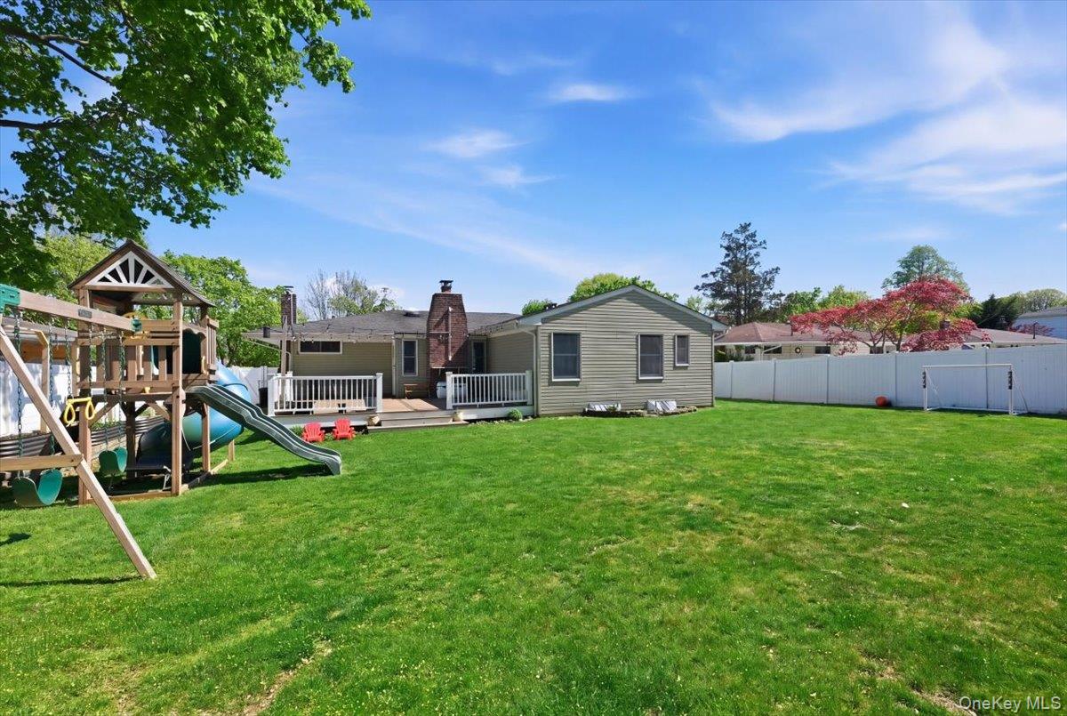 9 Copperbeech Road St. James, NY 11780 - Photo 37 of 39