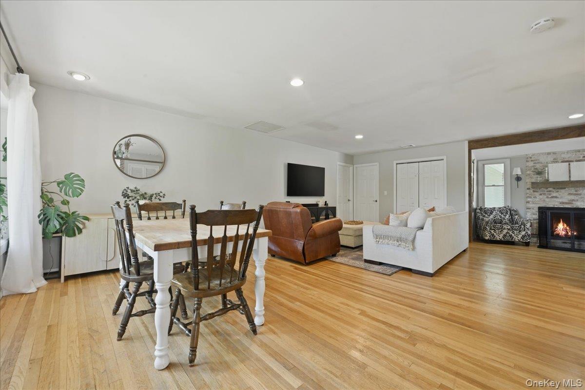 9 Copperbeech Road St. James, NY 11780 - Photo 8 of 39