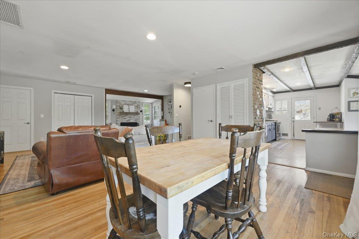 9 Copperbeech Road St. James, NY 11780 - Photo 10 of 39