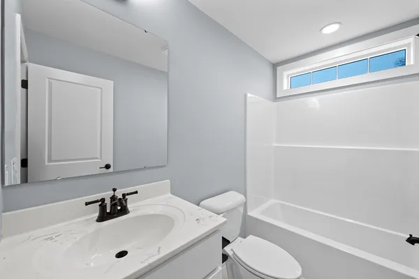 $3,750 | 23 Bay View Drive, Unit 1, Shrewsbury, MA 01545