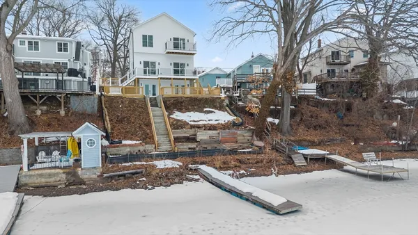 $3,750 | 23 Bay View Drive, Unit 1, Shrewsbury, MA 01545