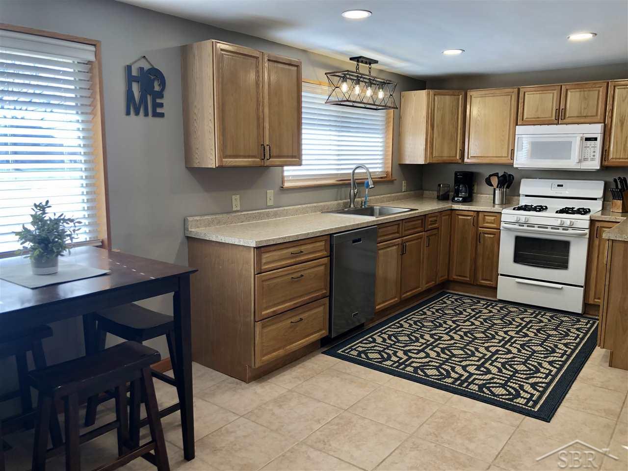 2139 Midland Road Bay City, MI 48706 - Photo 7 of 48 50032754-6.JPG