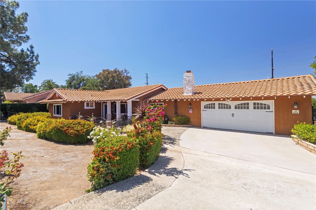 16520 Wagon Wheel Drive Riverside, CA 92506 - Photo 9 of 56