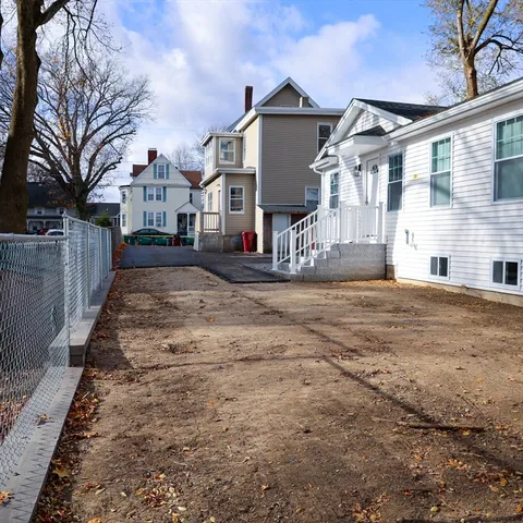 $2,700 | 598 School Street, Unit REAR ADU, Lowell, MA 01851