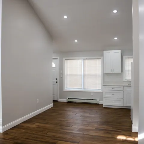 $2,700 | 598 School Street, Unit REAR ADU, Lowell, MA 01851