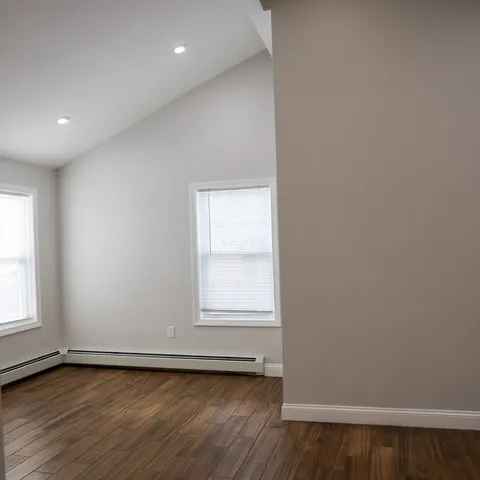 $2,700 | 598 School Street, Unit REAR ADU, Lowell, MA 01851