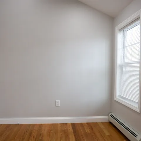 $2,700 | 598 School Street, Unit REAR ADU, Lowell, MA 01851