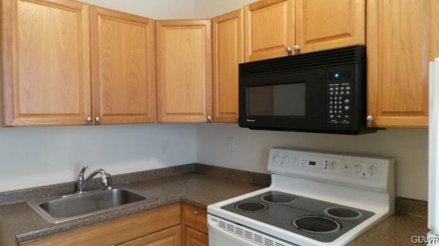 901 Ridge Street Easton, PA 18042 - Photo 5 of 8 Gallery Image 5