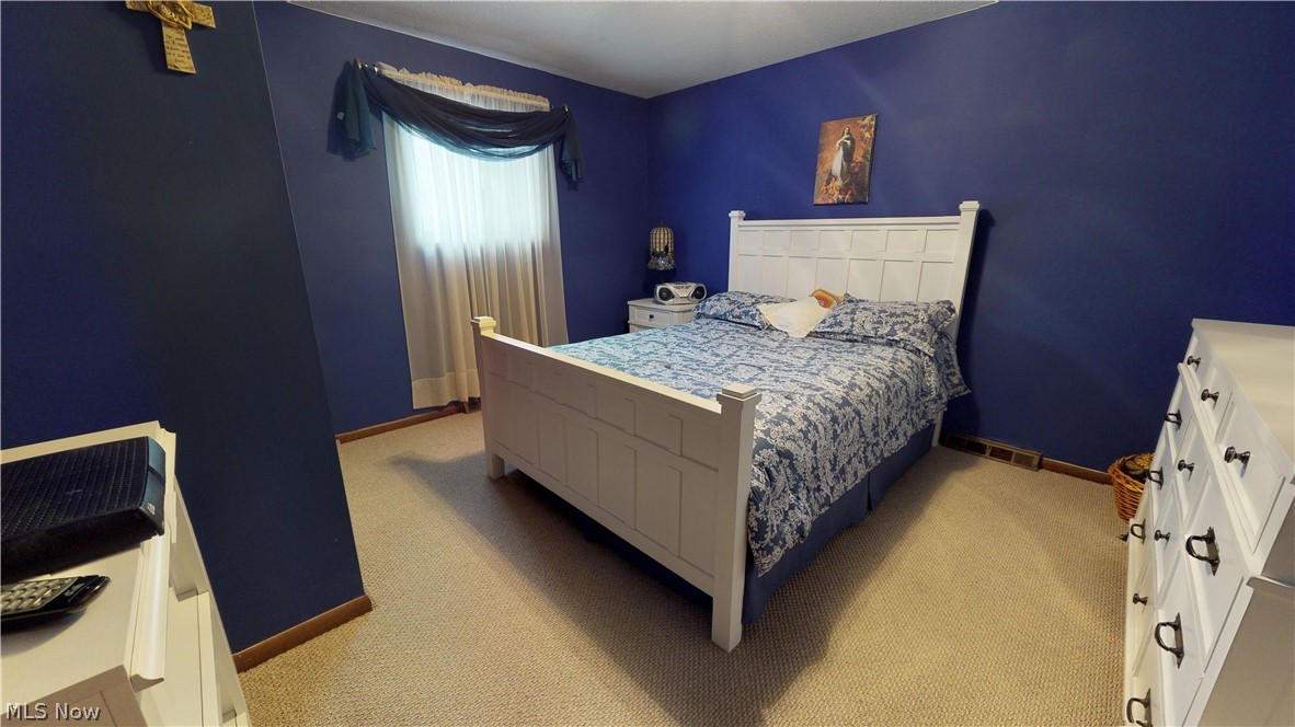 1037 Brainard Road Cleveland, OH 44143 - Photo 16 of 20 Bedroom