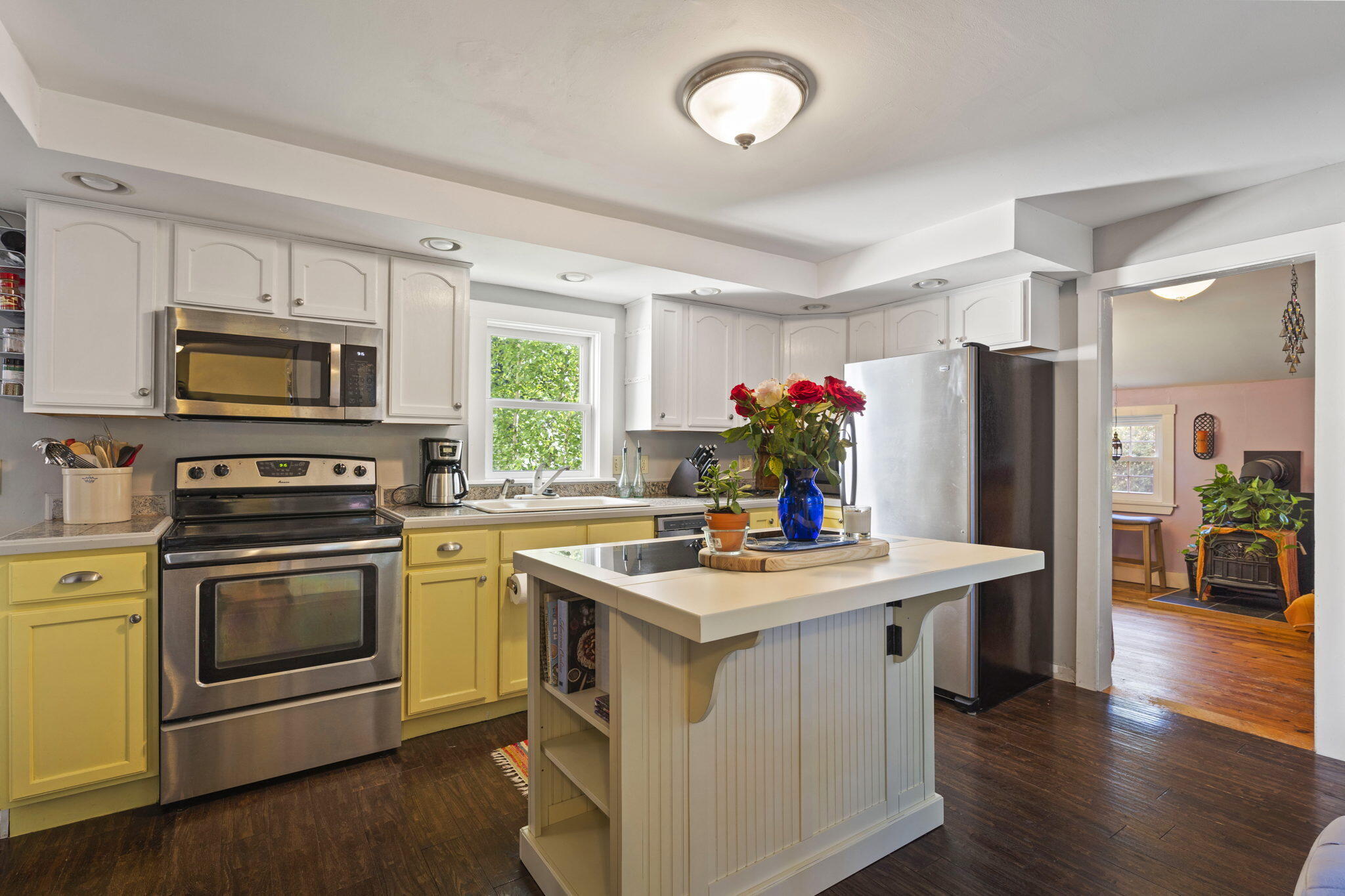 23 Drake Street Portland, ME 04103 - Photo 21 of 38 Kitchen