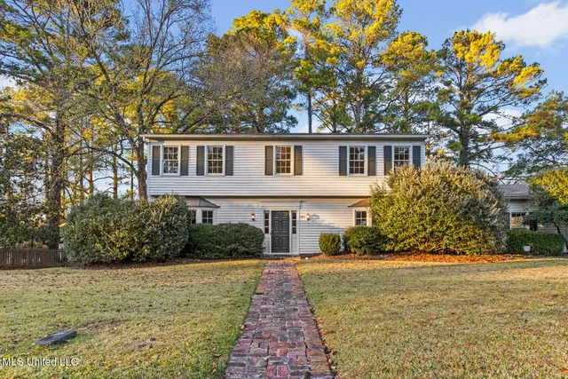 $369,000 | 2060 Sheffield Drive, Jackson, MS 39211