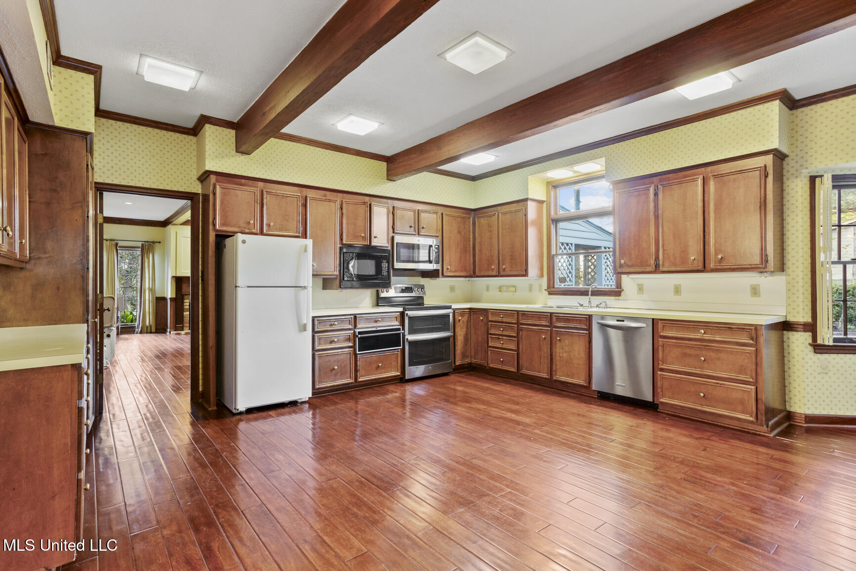 2060 Sheffield Drive Jackson, MS 39211 - Photo 11 of 27 11