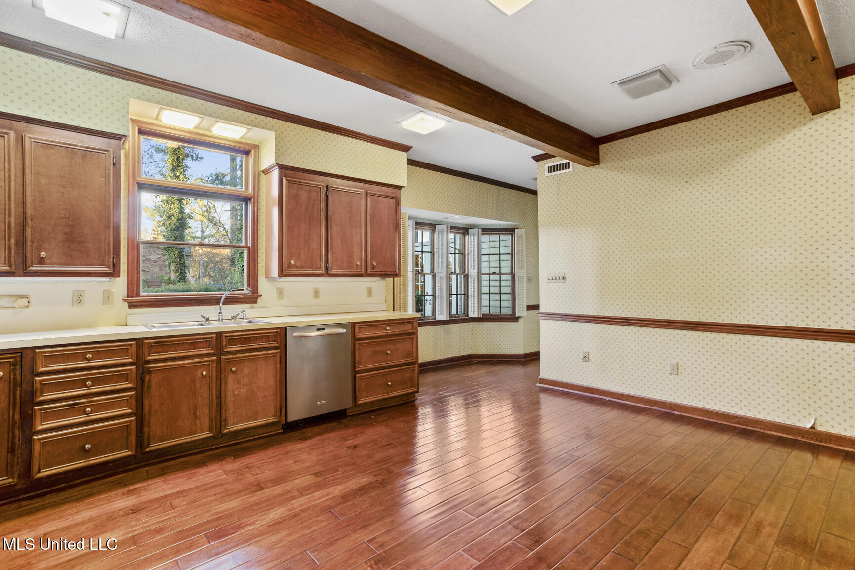 2060 Sheffield Drive Jackson, MS 39211 - Photo 12 of 27 12