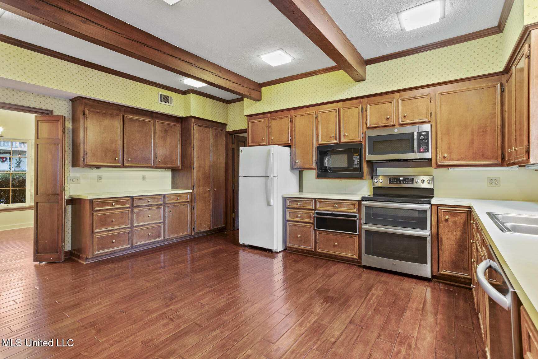 2060 Sheffield Drive Jackson, MS 39211 - Photo 13 of 27 13