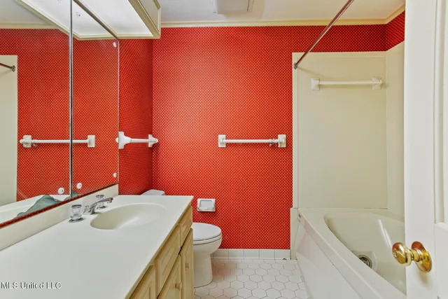 $369,000 | 2060 Sheffield Drive, Jackson, MS 39211