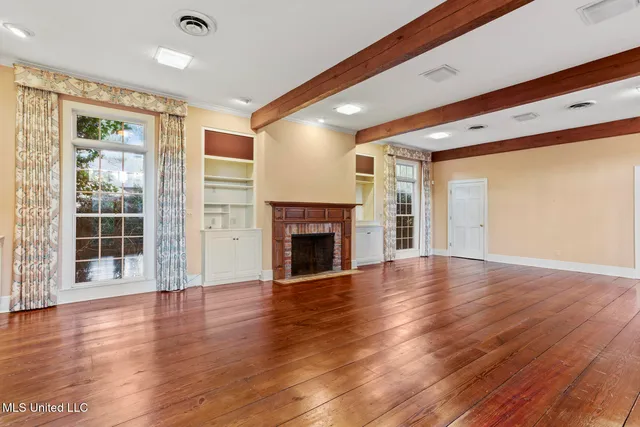 $369,000 | 2060 Sheffield Drive, Jackson, MS 39211