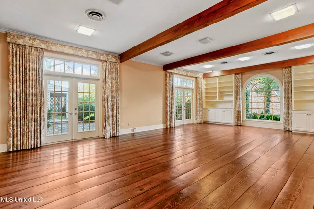 $369,000 | 2060 Sheffield Drive, Jackson, MS 39211