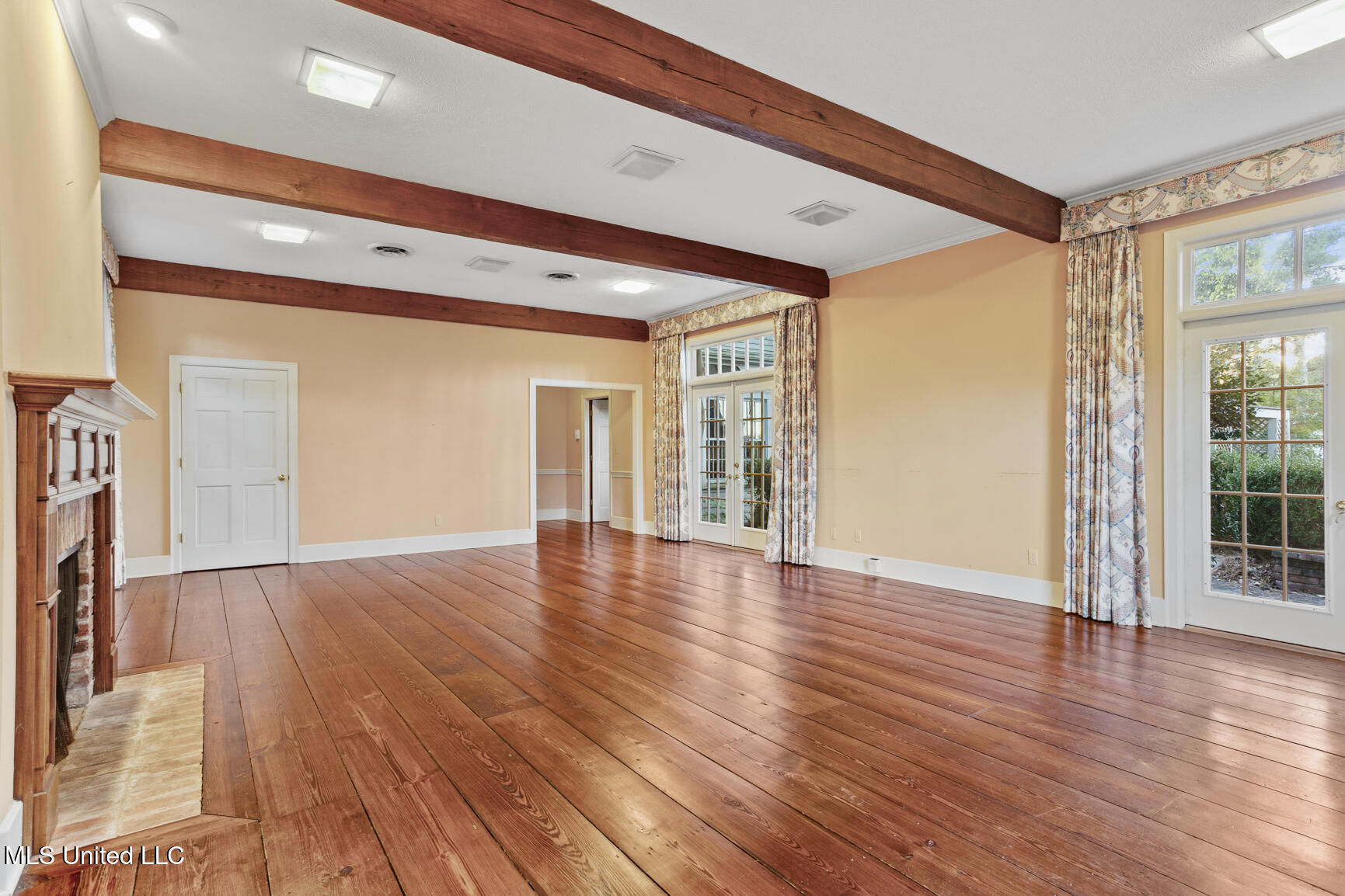 2060 Sheffield Drive Jackson, MS 39211 - Photo 6 of 27 6