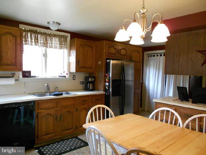 384 Locust Road Boyertown, PA 19512 - Photo 18 of 25 Gallery Image 18