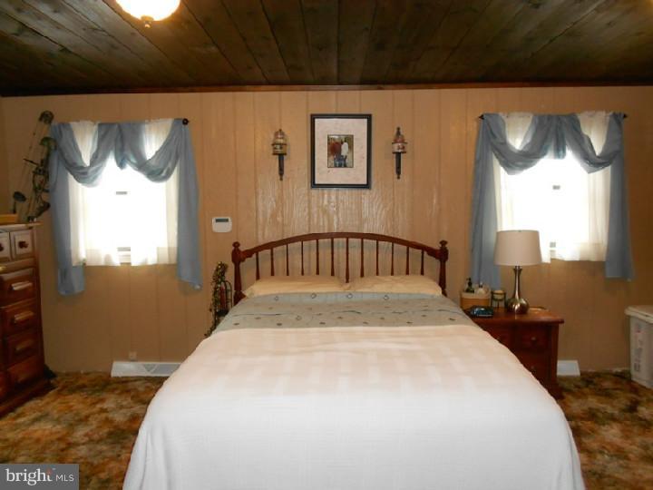 384 Locust Road Boyertown, PA 19512 - Photo 5 of 25 Gallery Image 5
