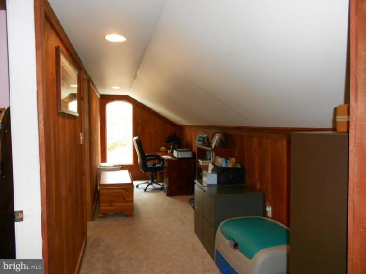 384 Locust Road Boyertown, PA 19512 - Photo 6 of 25 Gallery Image 6