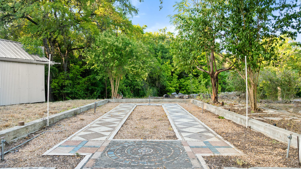 2412 Jones Road Austin, TX 78745 - Photo 36 of 40 a view of a backyard