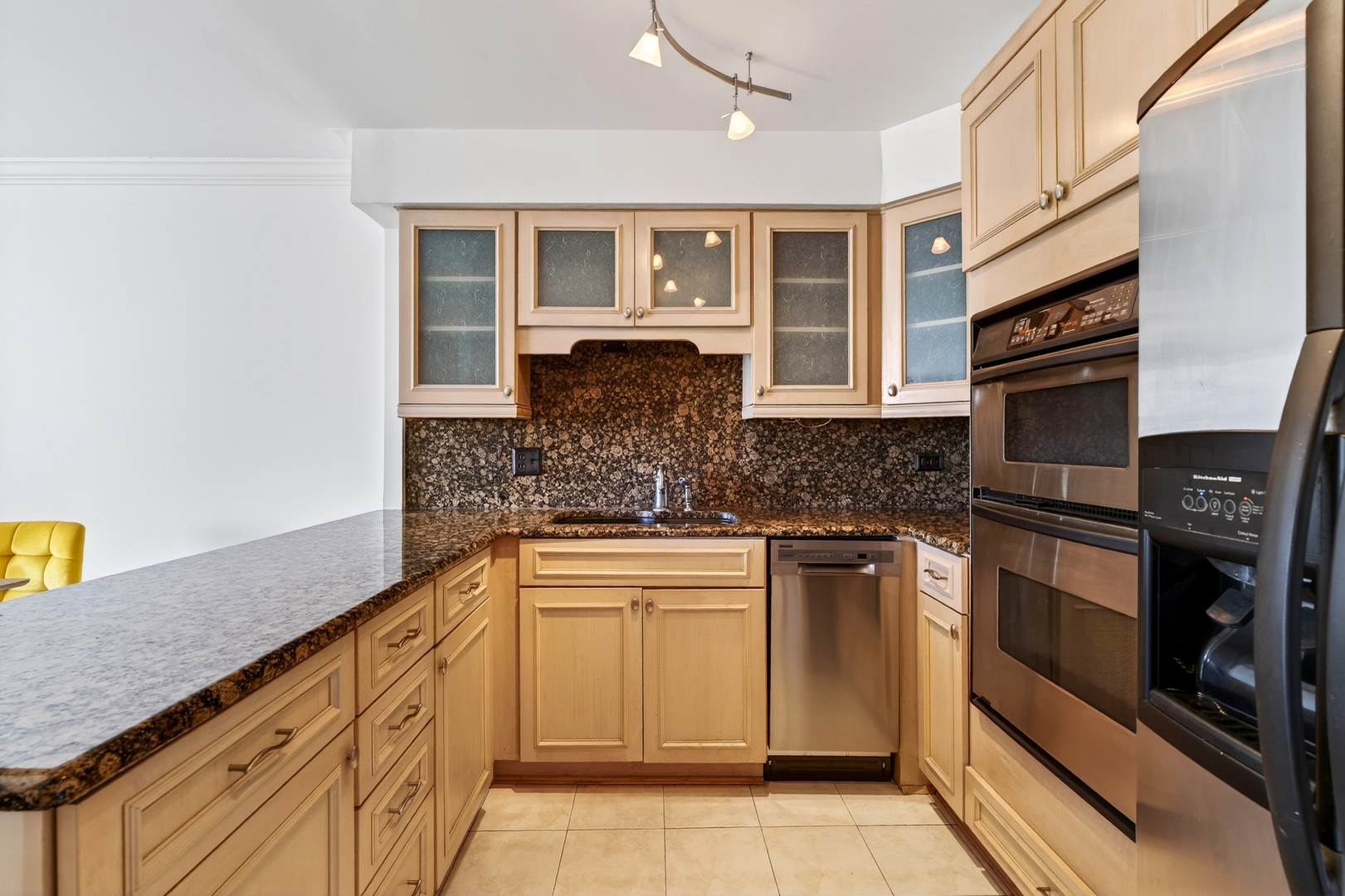 6007 North Sheridan Road, Unit 11G Chicago, IL 60660 - Photo 10 of 38