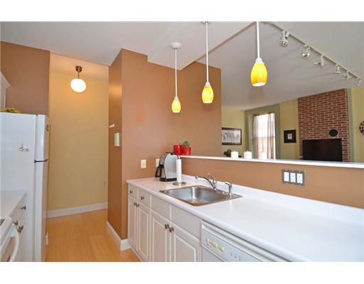 150 Spring Street, Unit 6 Portland, ME 04101 - Photo 6 of 16 Kitchen.