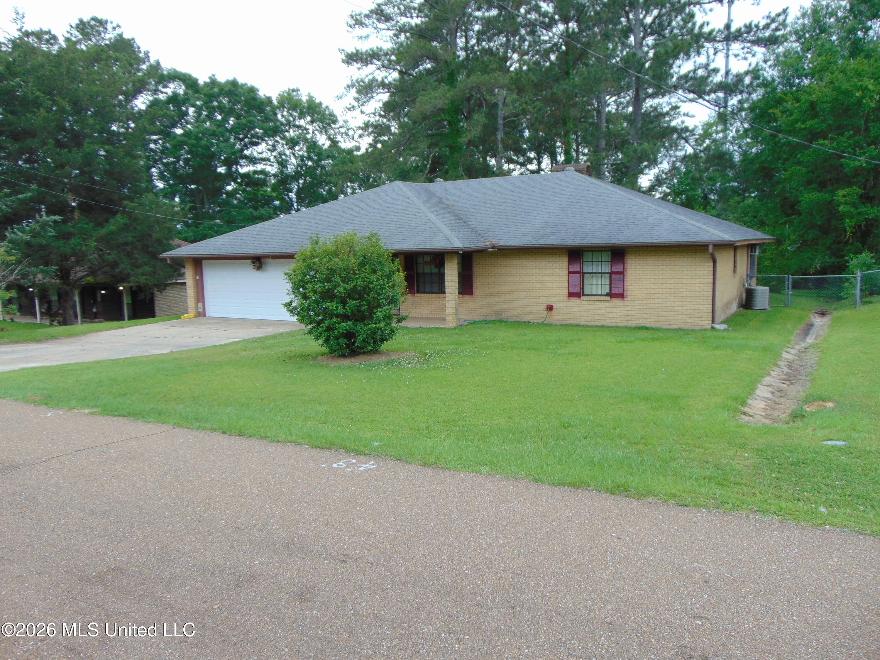 1022 Prairie Lane McComb, MS 39648 - Photo 3 of 28 DSC05690