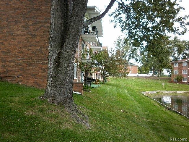 54731 Shelby Road Utica, MI 48316 - Photo 9 of 25 P1000009.JPG