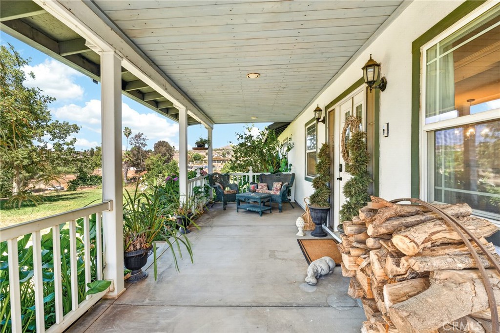 15091 Golden Star Avenue Riverside, CA 92506 - Photo 11 of 55