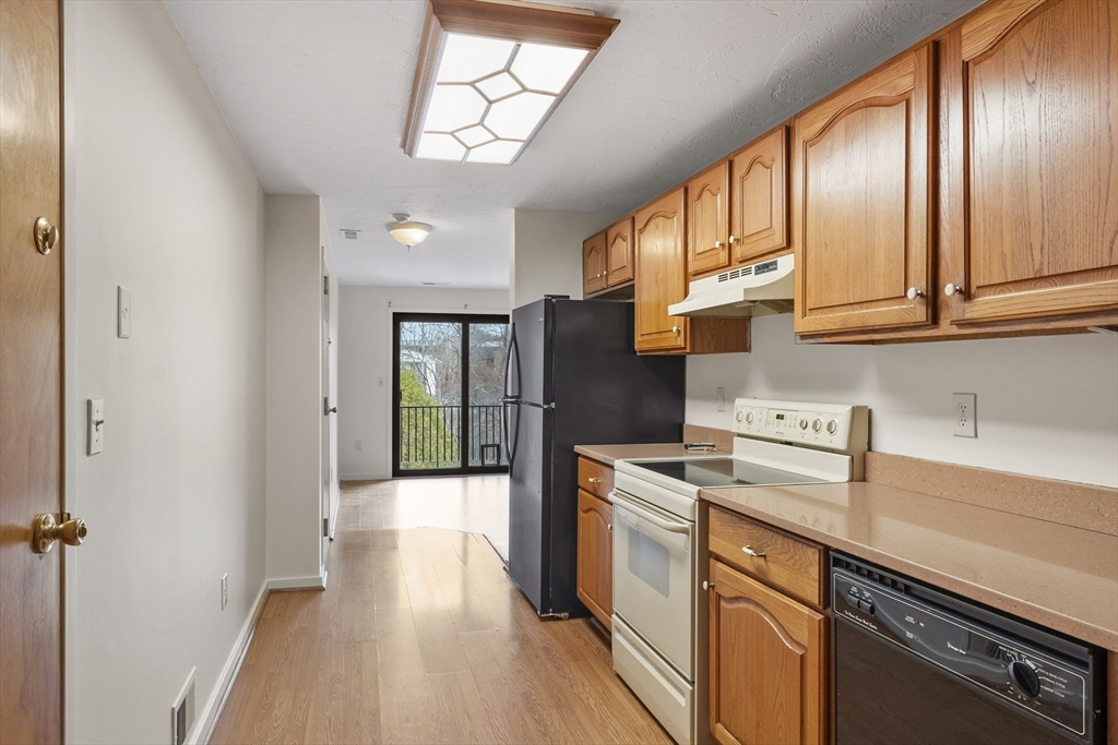 189 Littleton Road, Unit 65C Chelmsford, MA 01824 - Photo 3 of 19 Gallery Image 3