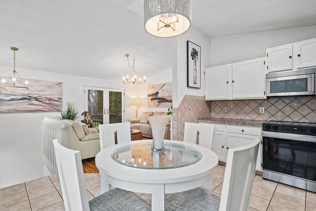 6 Tennyson Road Warwick, RI 02888 - Photo 14 of 38