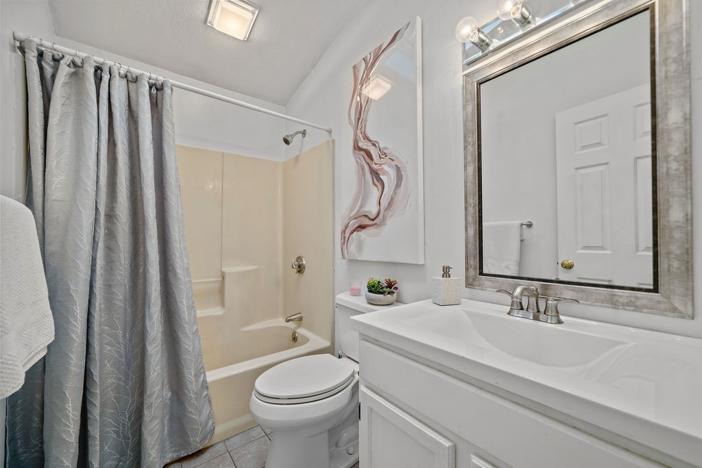6 Tennyson Road Warwick, RI 02888 - Photo 22 of 38