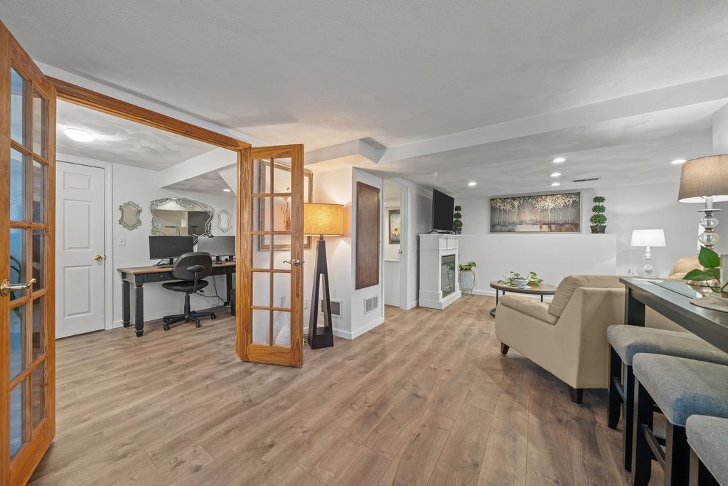 6 Tennyson Road Warwick, RI 02888 - Photo 23 of 38