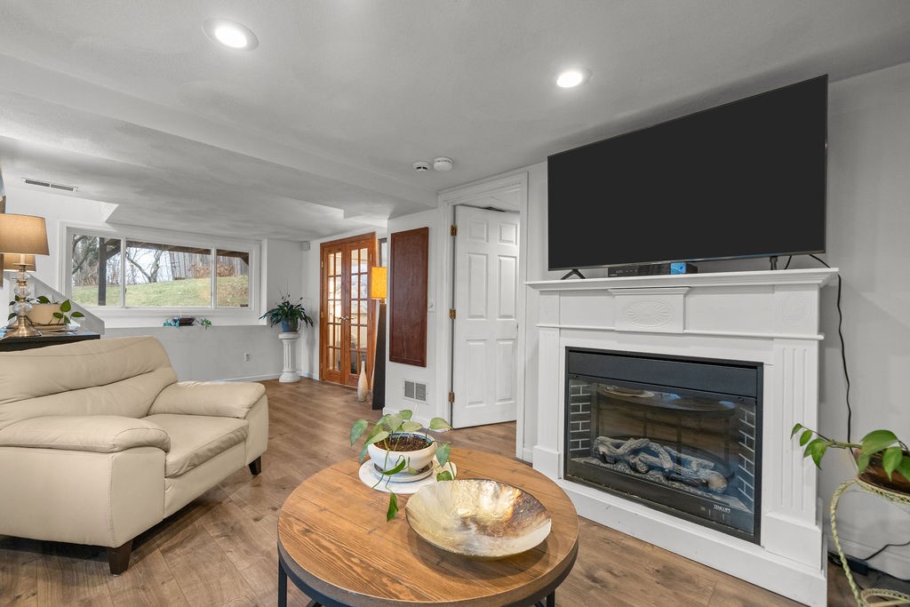 6 Tennyson Road Warwick, RI 02888 - Photo 28 of 38