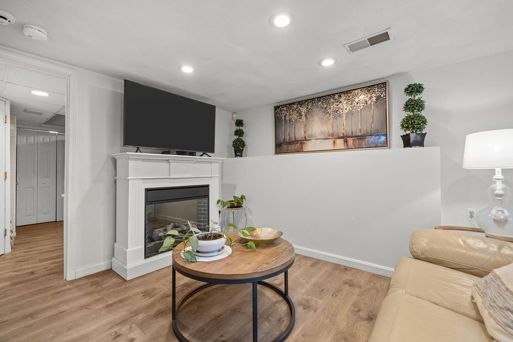 6 Tennyson Road Warwick, RI 02888 - Photo 29 of 38