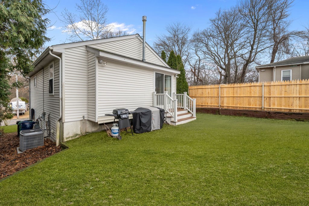 6 Tennyson Road Warwick, RI 02888 - Photo 5 of 38