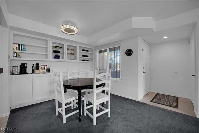 $2,600 | 1909 Mountain Hills Court, Unit 205, Las Vegas, NV 89128