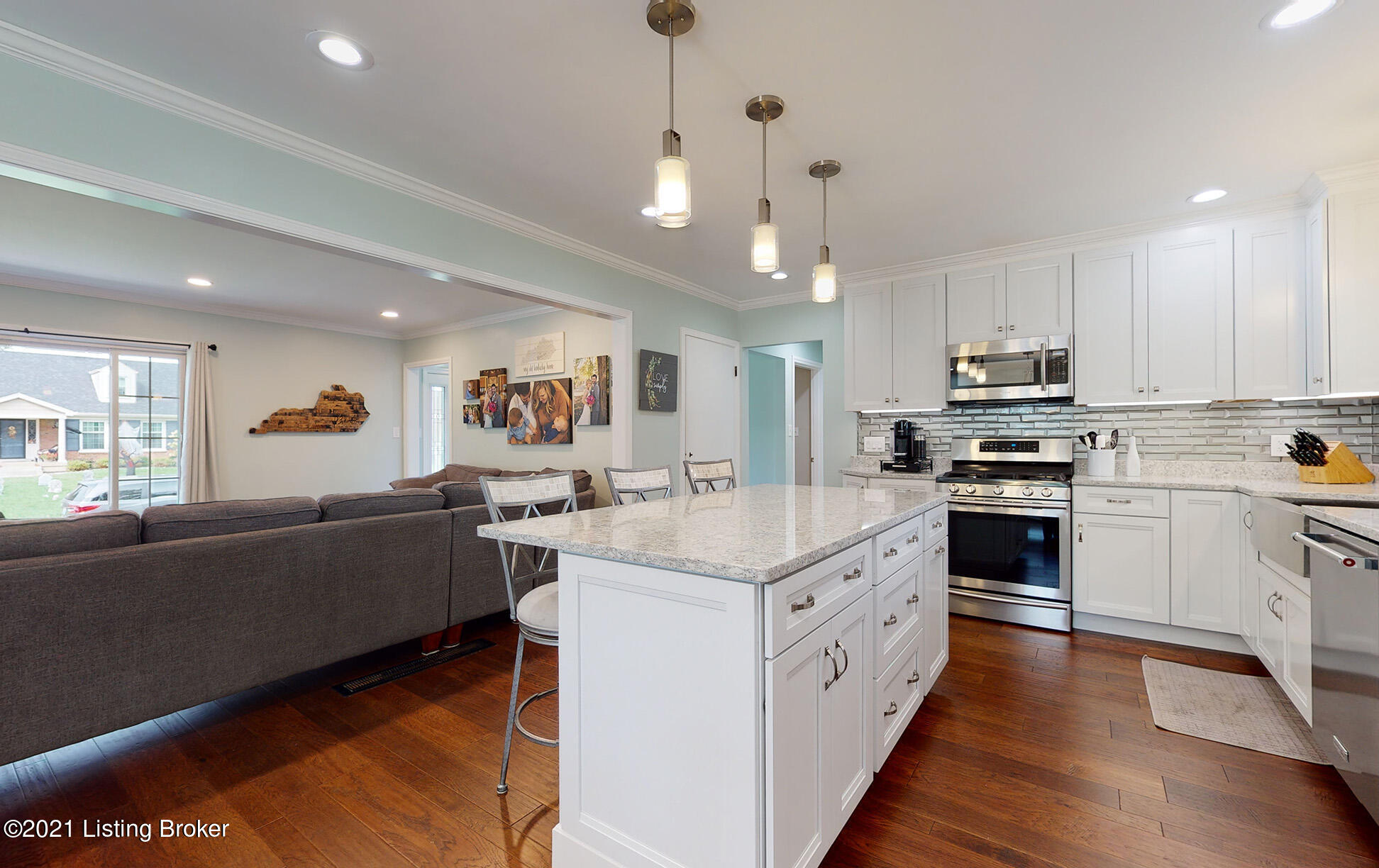 3604 Hanover Road Louisville, KY 40207 - Photo 16 of 58 3604-Hanover-Rd20211014_016