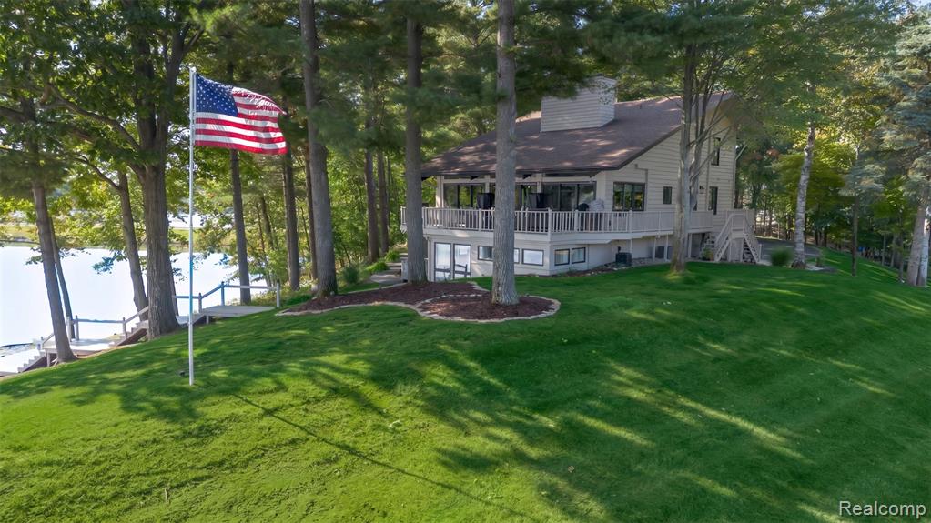2380 Islanders Way Gladwin, MI 48624 - Photo 5 of 47