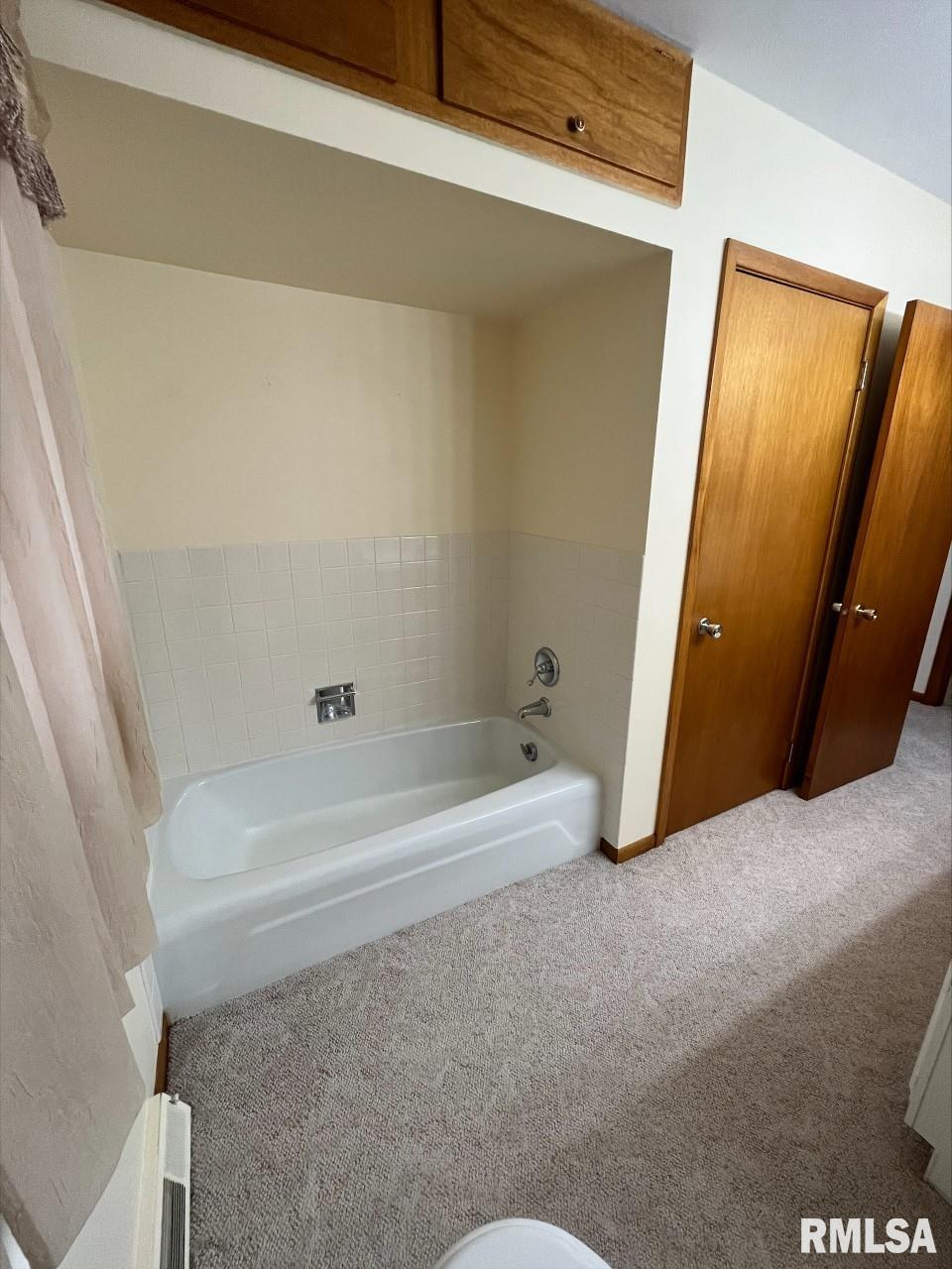 1517 Spring Valley Lane Clinton, IA 52732 - Photo 13 of 42 Gallery Image 13