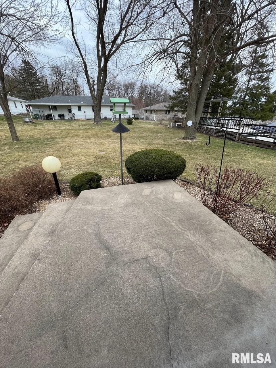 1517 Spring Valley Lane Clinton, IA 52732 - Photo 24 of 42 Gallery Image 24