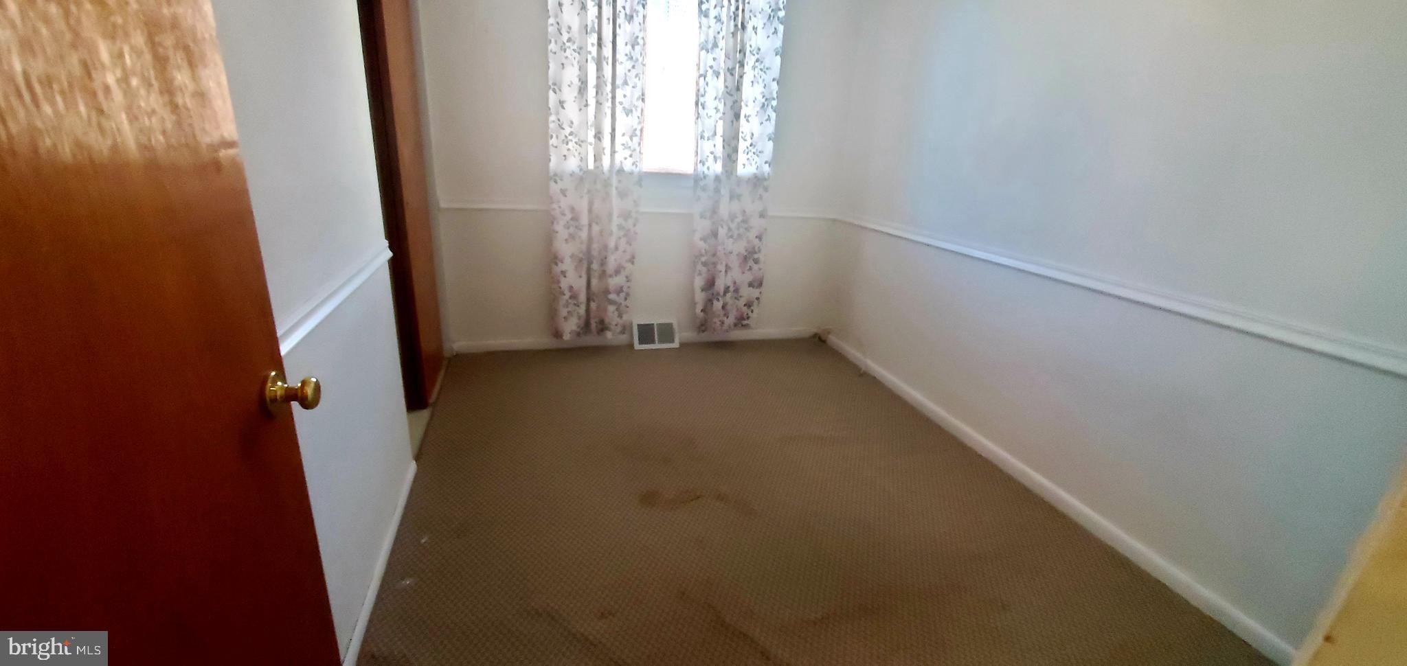 8230 Pine Road Philadelphia, PA 19111 - Photo 13 of 25 Gallery Image 13