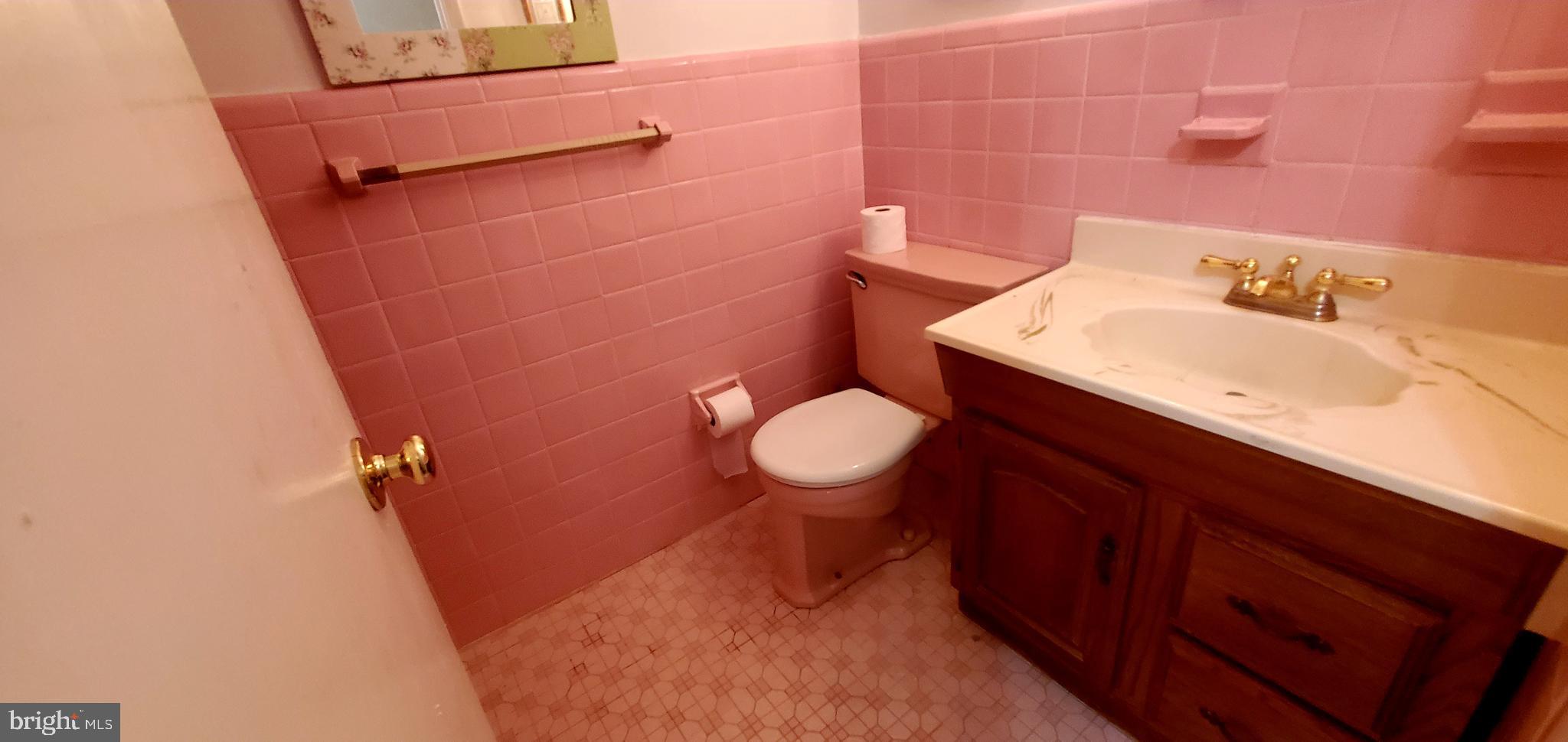 8230 Pine Road Philadelphia, PA 19111 - Photo 15 of 25 Gallery Image 15