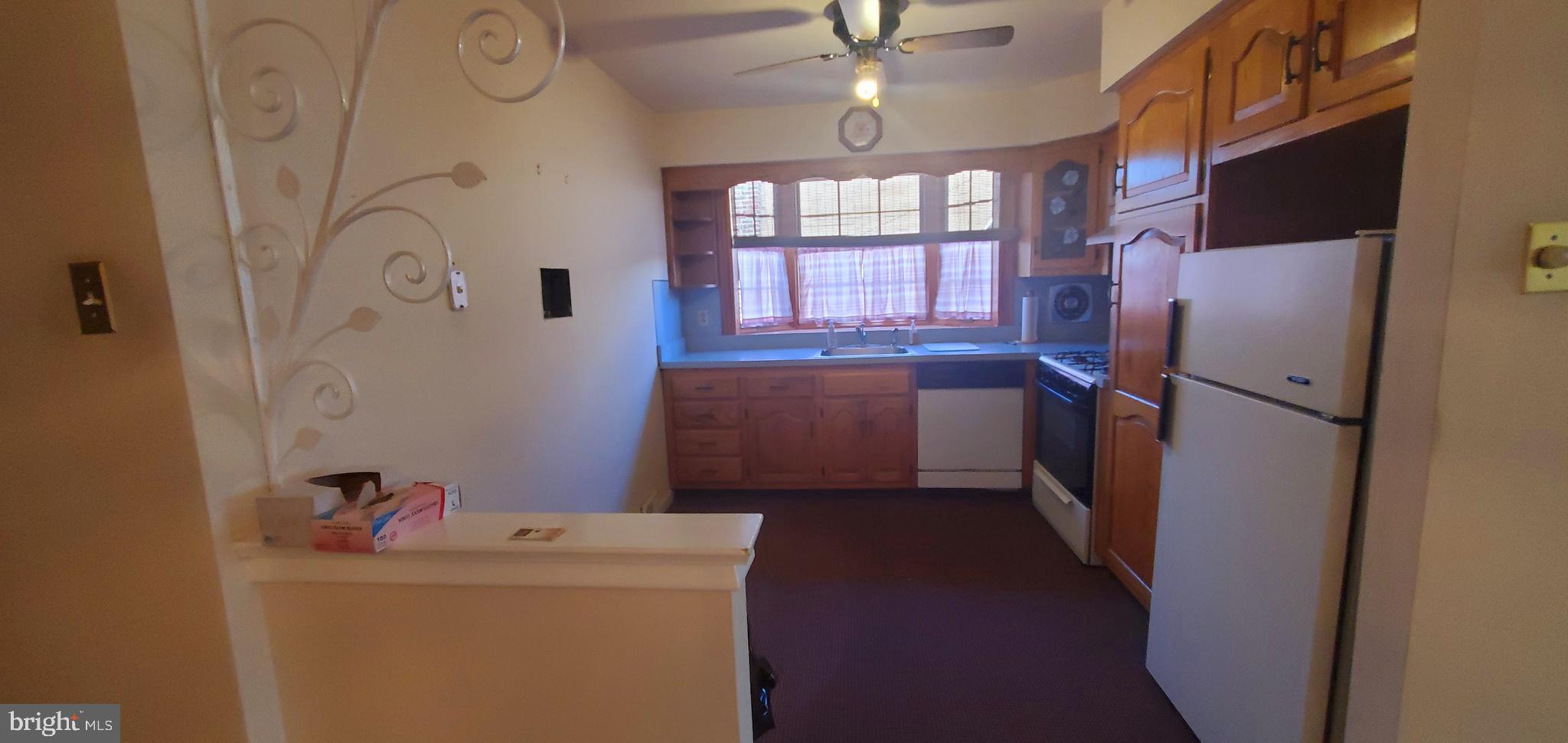 8230 Pine Road Philadelphia, PA 19111 - Photo 9 of 25 Gallery Image 9