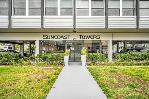 $249,900 | 841 4th Avenue North, Unit 65, St. Petersburg, FL 33701