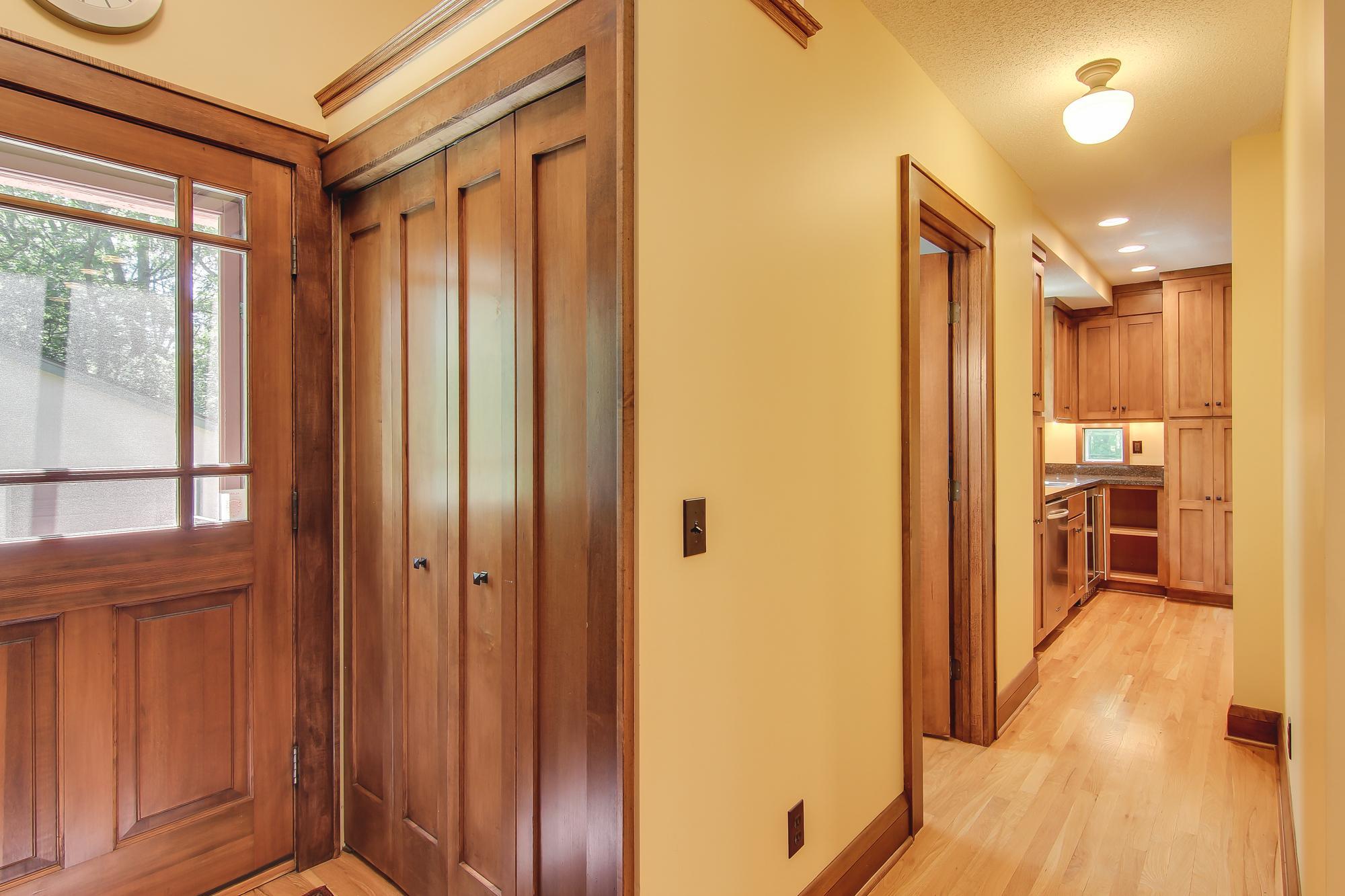 3626 Baker Road Minnetonka, MN 55305 - Photo 13 of 41