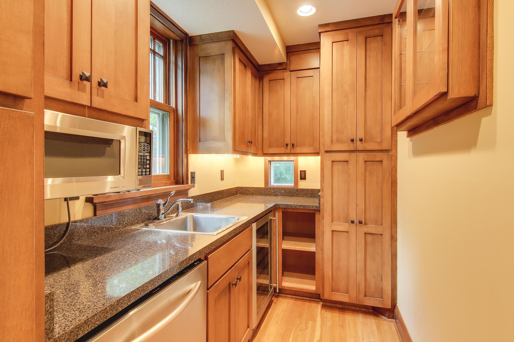 3626 Baker Road Minnetonka, MN 55305 - Photo 14 of 41